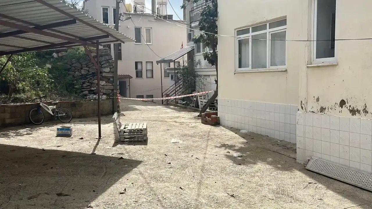 Alanya'da Sağanak Felaketi: Evler Tahliye Edildi, Yollar Çöktü 6